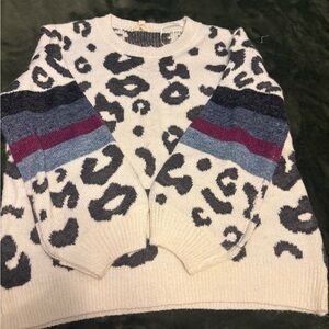 SAM Gray and White Knit Sweater